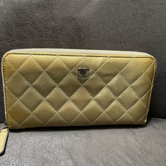 Chanel long wallet with free chain & COA - Picture 1 of 11